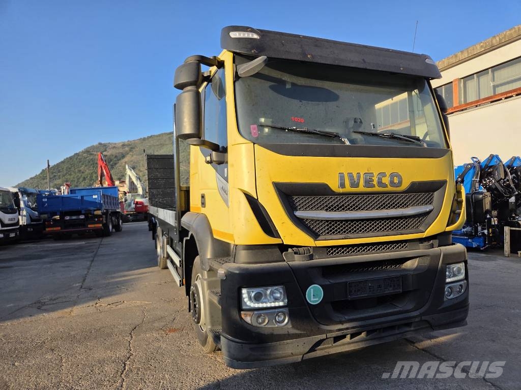 Iveco HI-STREET 260S46 XP Бортові вантажівки