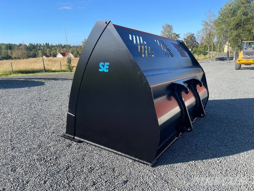 SE Equipment Lättmaterialskopa 7 kubik Cucharones