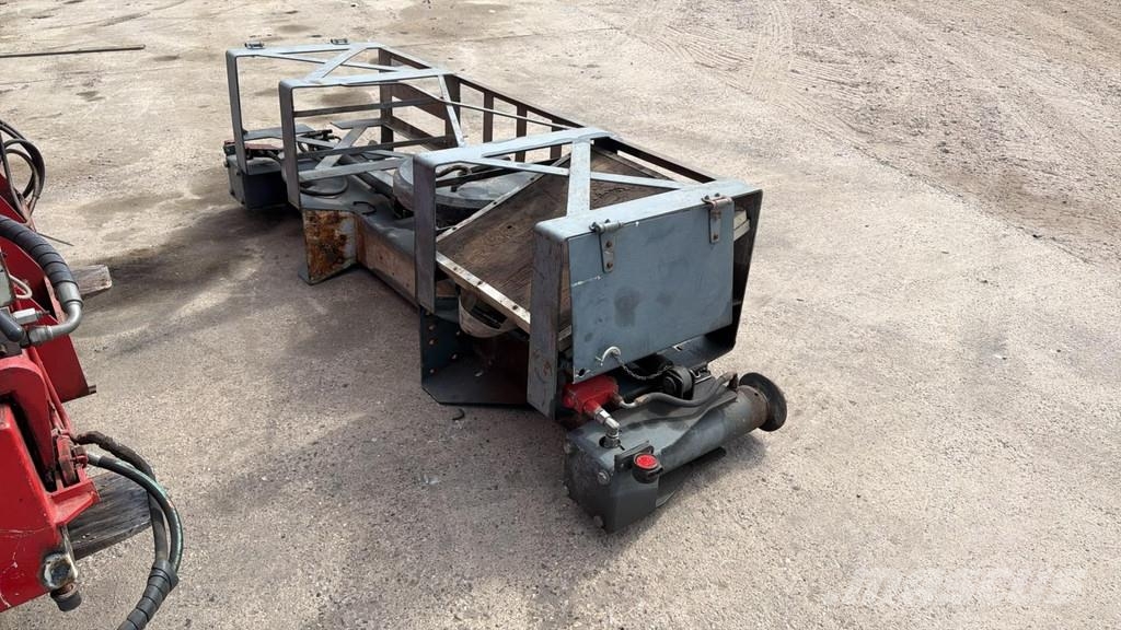Fassi F365A.2.26 (WITH RADIO / REMOTE / 6X HYDRAULIC EXT رافعات تحميل