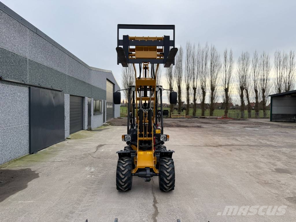 Wolf MINI 750 Cargadoras multifunción