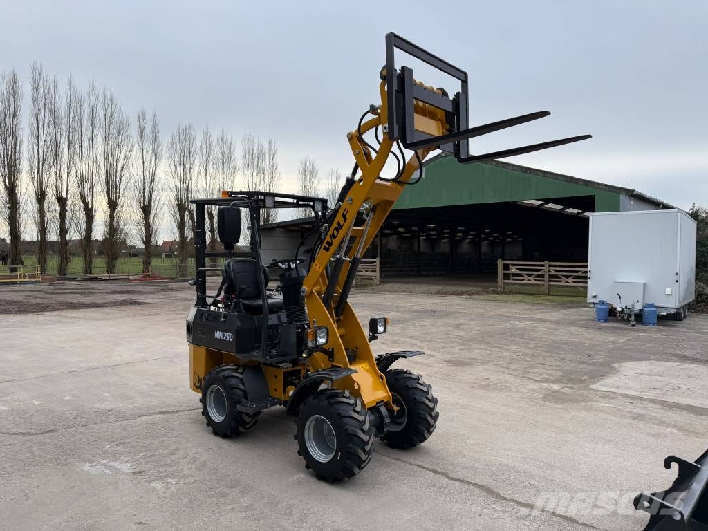 Wolf MINI 750 Cargadoras multifunción