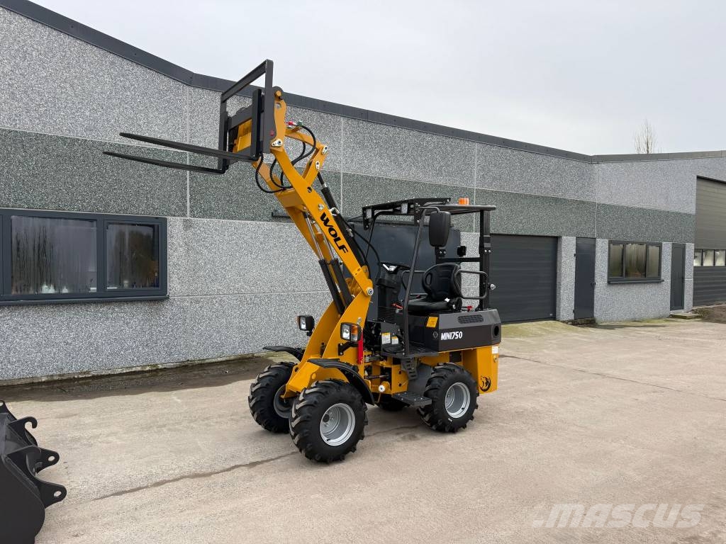 Wolf MINI 750 Cargadoras multifunción