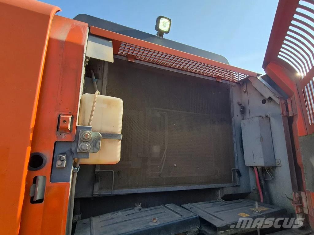 Hitachi ZX350LCN-5B Гусеничні екскаватори