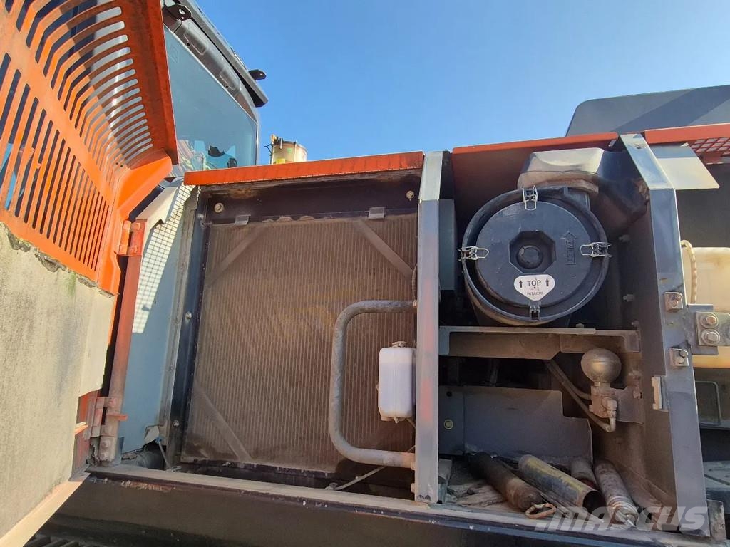 Hitachi ZX350LCN-5B Гусеничні екскаватори