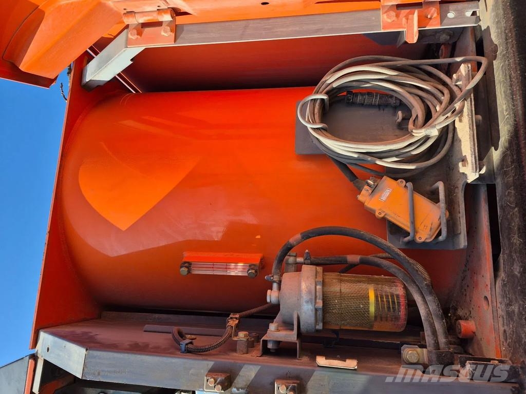 Hitachi ZX350LCN-5B Гусеничні екскаватори