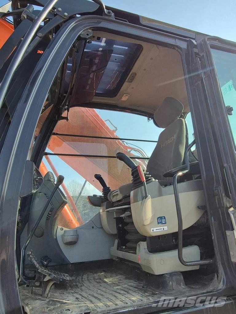 Hitachi ZX350LCN-5B Гусеничні екскаватори