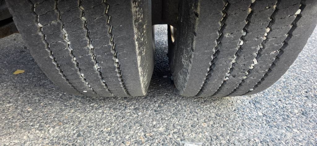 Kaupe Vaihtolavaperävaunu Nomontējamie treileri