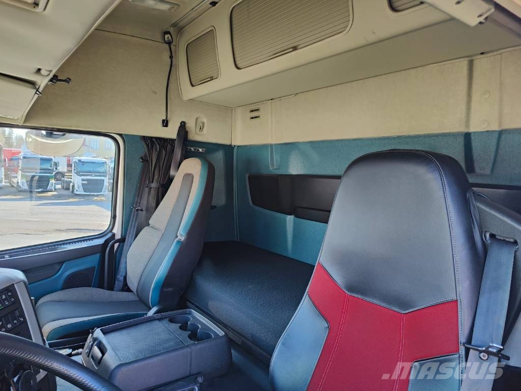 Volvo FM 13 ADR Camiones con chasís y cabina