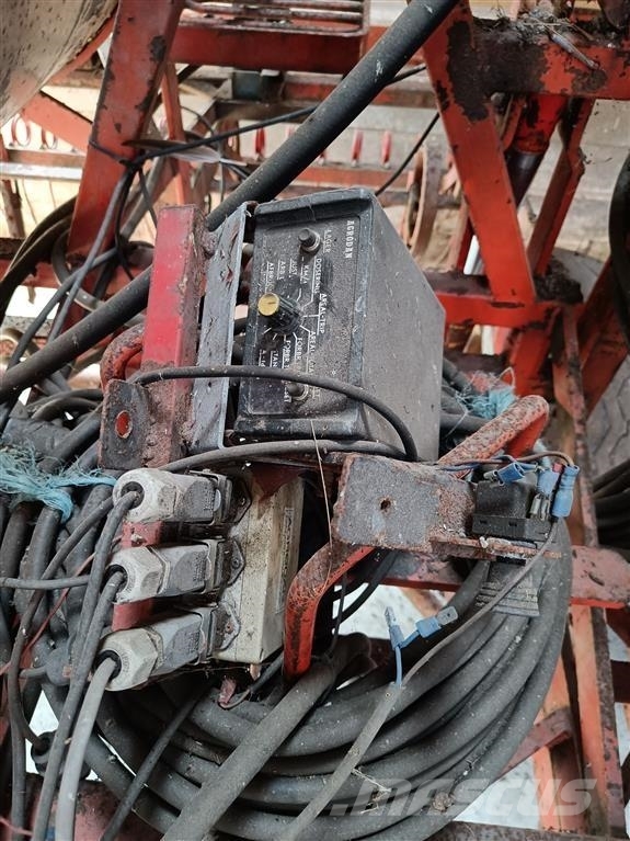  Ammoniak nedfælder 7,5 meter 25 tangs ماكينات وملحقات تسميد أخرى