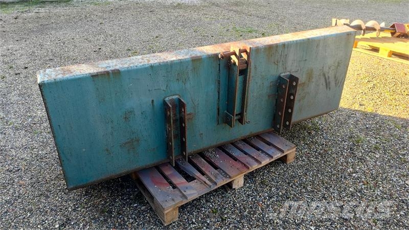  bagskuffe brede 2 meter Altri accessori per trattori