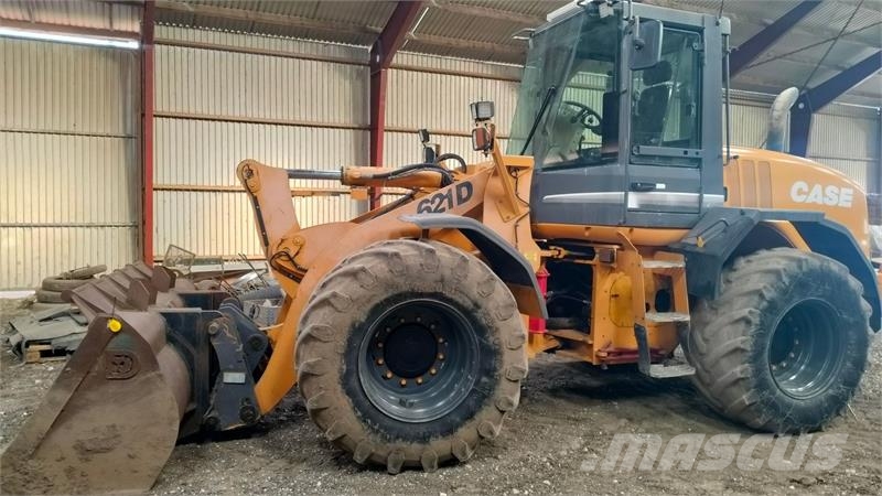 CASE 621D BUD MODTAGES Chargeuse sur pneus