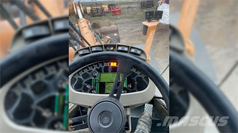 CASE 621D BUD MODTAGES Chargeuse sur pneus
