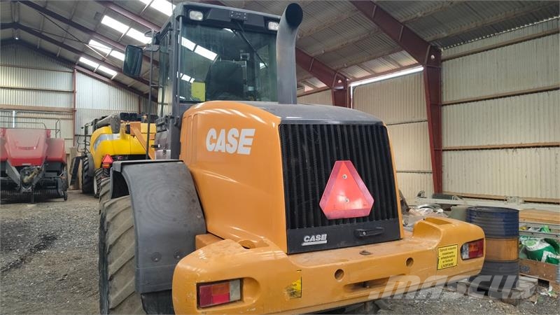CASE 621D BUD MODTAGES Chargeuse sur pneus