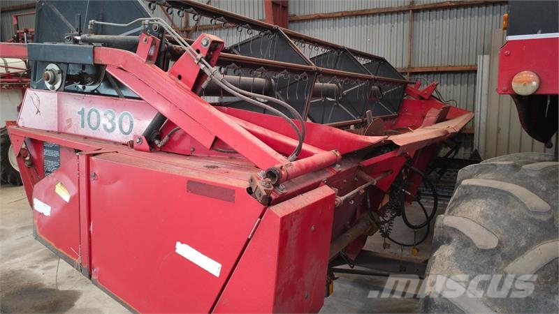 Case IH Axial-Flow 1640 16 fod skærebord حصادات