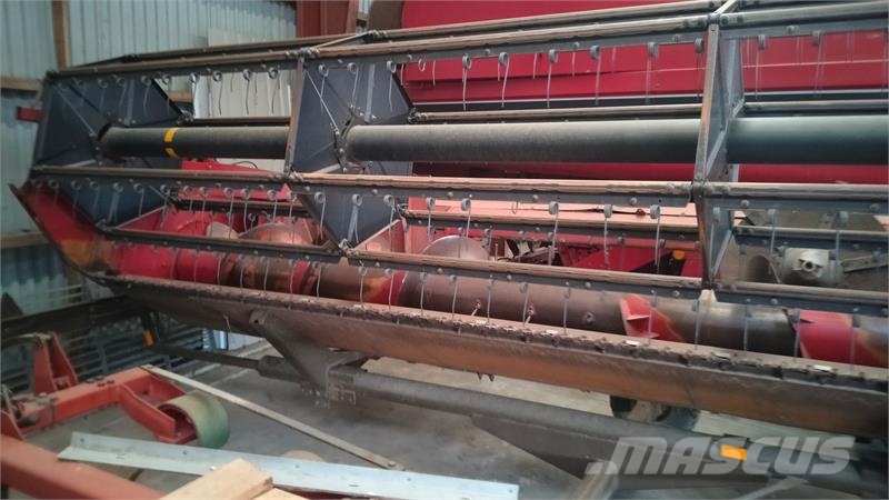 Case IH Axial-Flow 1640 16 fod skærebord حصادات