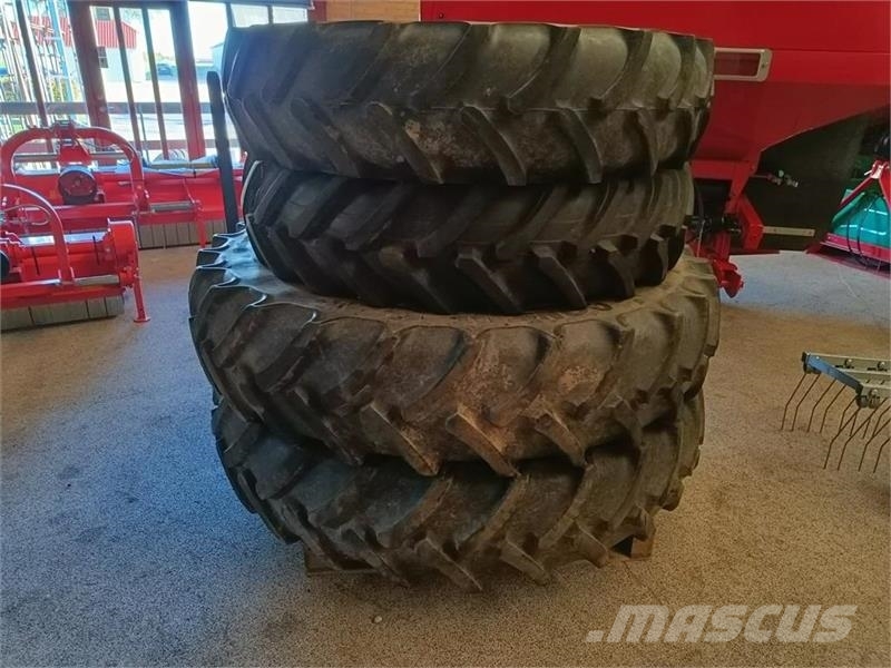 Continental 380/85R46 + 340/85R36 Tekerlekler