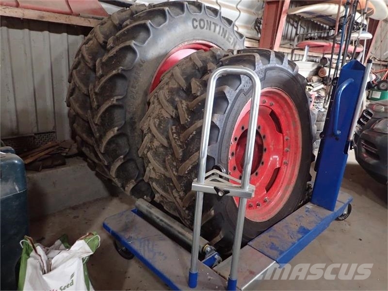 Continental 380/85R46 + 340/85R36 Tekerlekler