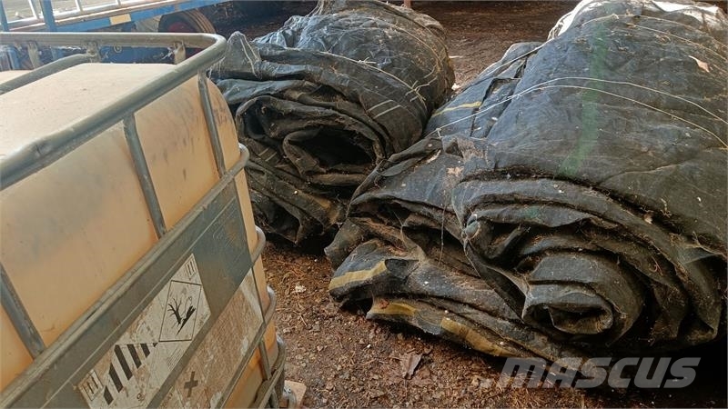  Diverse sandsække til ensilagestak Άλλα μηχανήματα κτηνοτροφίας και εξαρτήματα