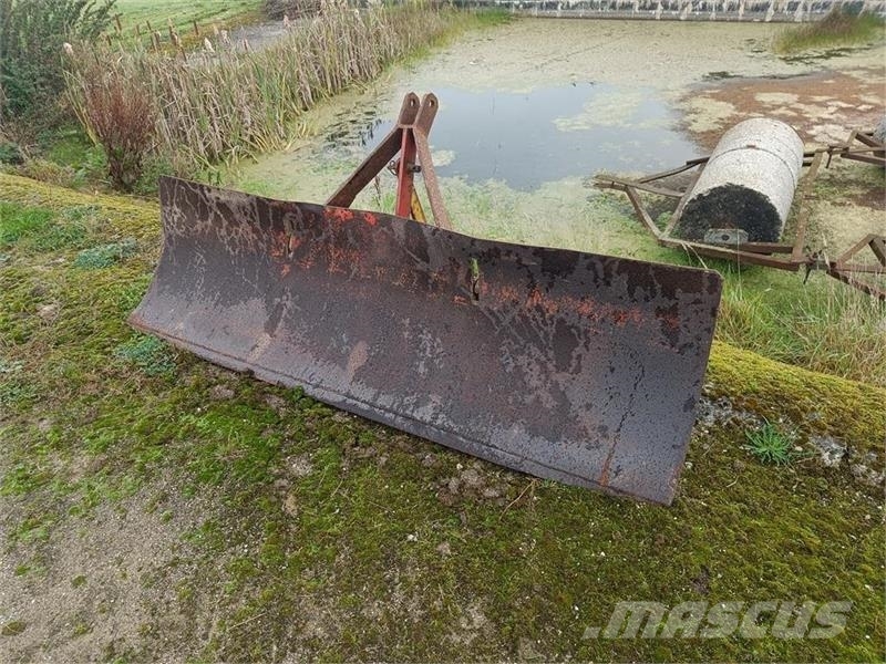  Dozerblad ca. 2 meter Lâminas