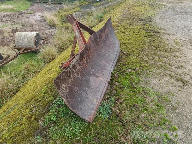  Dozerblad ca. 2 meter Lâminas