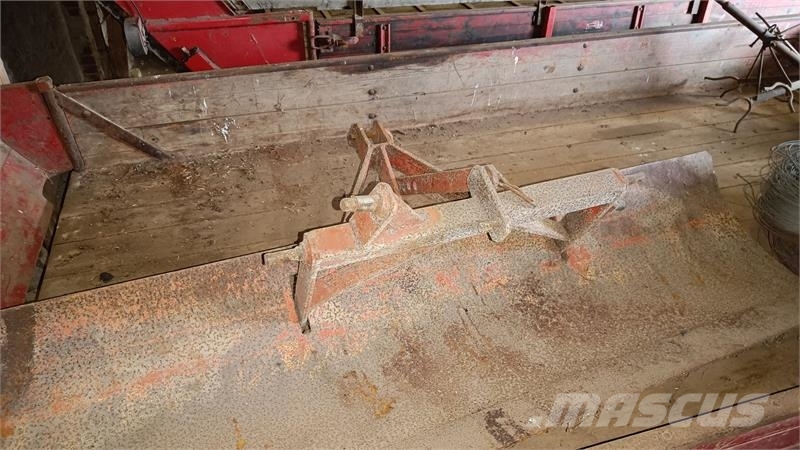  Dozerblad ca. 2 meter (momsfri) Lâminas