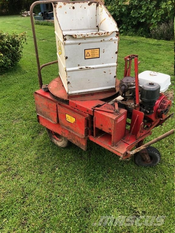 Duks Halmsnitter Strø-/halmsnitter med 11 hp Honda moto 其他收获机械