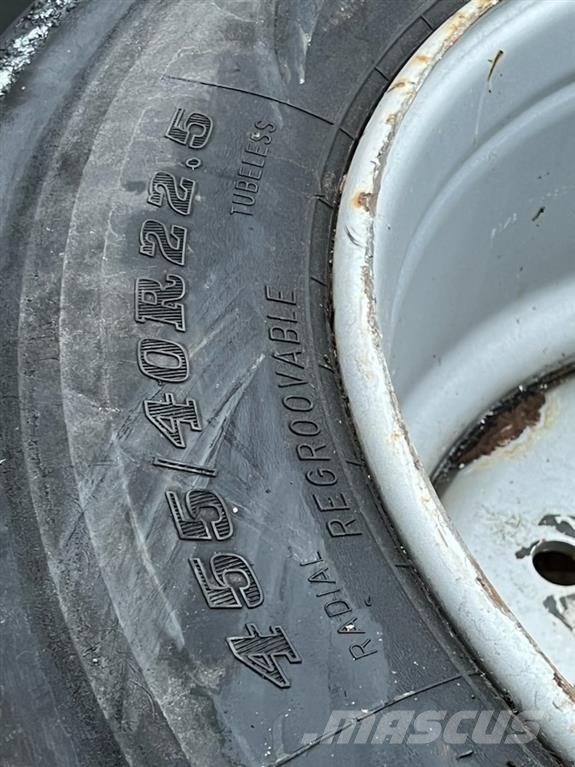 Dunlop 455/40R22.5 2 stk. Riepas, riteņi un diski