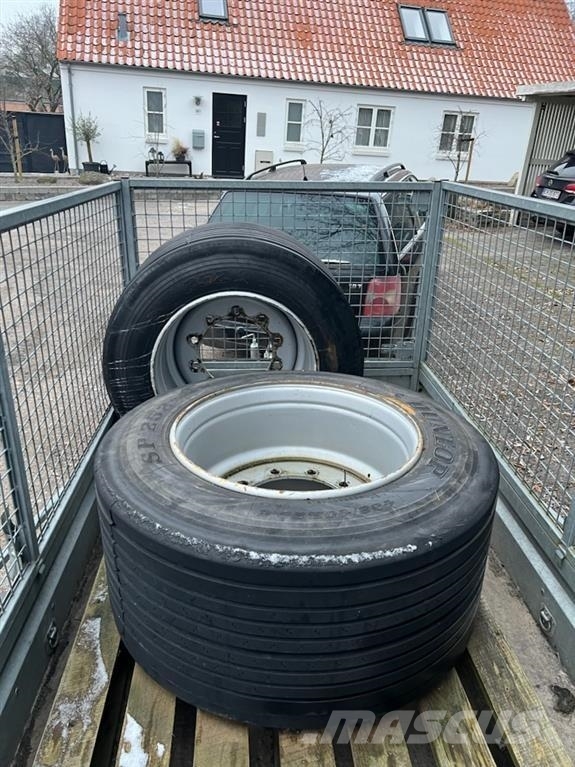 Dunlop 455/40R22.5 2 stk. Riepas, riteņi un diski