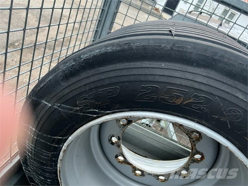 Dunlop 455/40R22.5 2 stk. Riepas, riteņi un diski