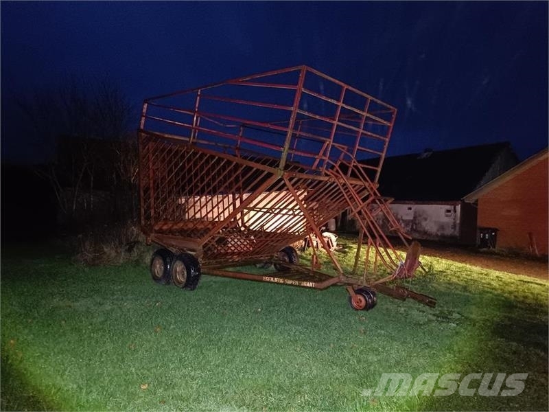 Egebjerg Super Gigant Super Giant Причепи для тюків