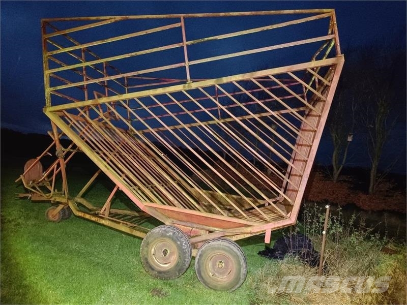Egebjerg Super Gigant Super Giant Причепи для тюків