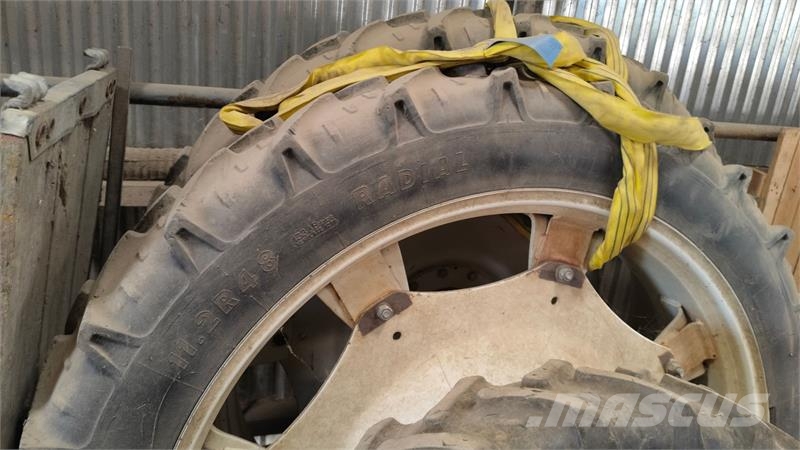 For: 9,5R32, Bag: 11,2R48 Gume, točkovi i felne
