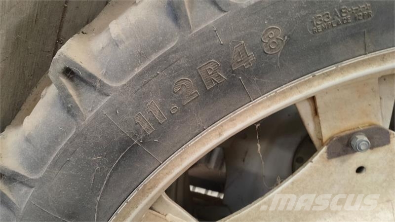 For: 9,5R32, Bag: 11,2R48 Gume, točkovi i felne