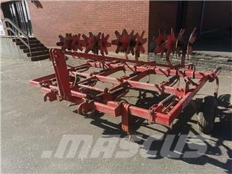 Fraugde Turbo 13 tands med halmnedmuller Борони