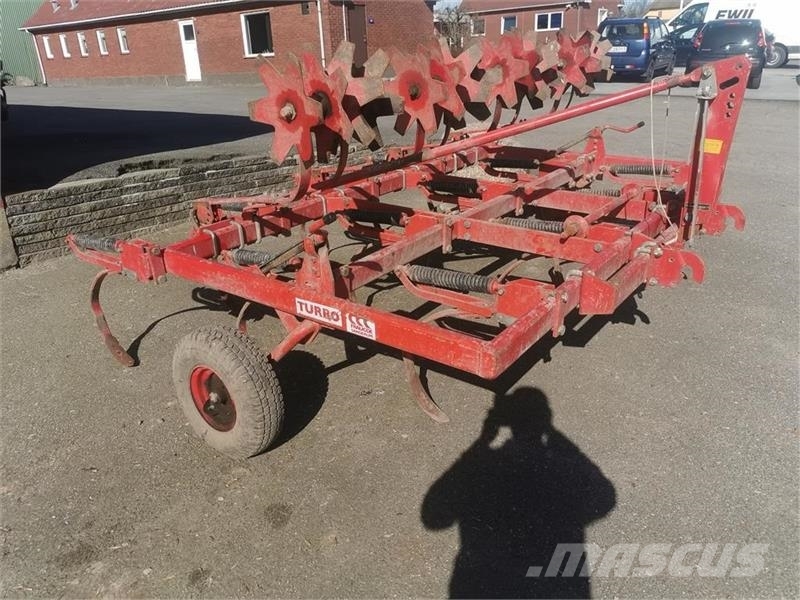 Fraugde Turbo 13 tands med halmnedmuller Борони