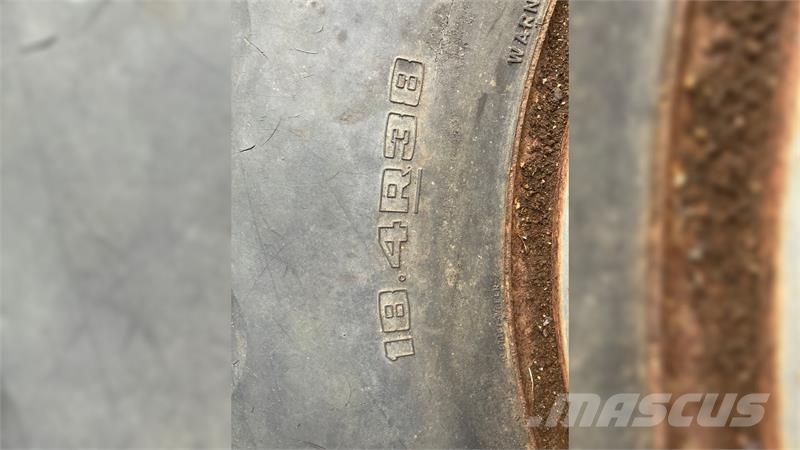 Goodyear 18.4R38  med låse Pneus, rodas e aros