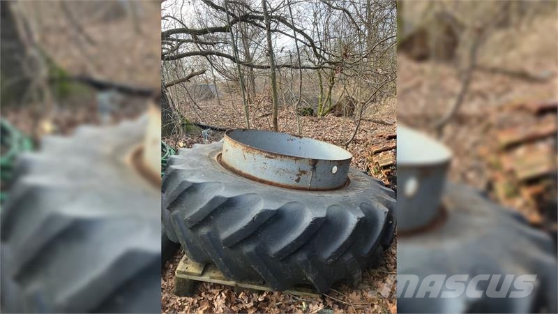 Goodyear 18.4R38  med låse Pneus, rodas e aros