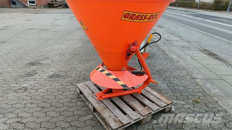 Grass-Rol 500L. Saltspreder Sand- og saltspredere
