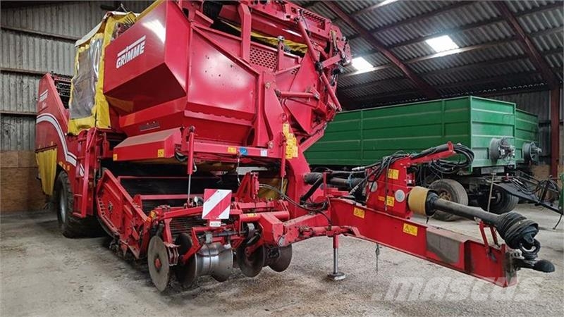 Grimme SE 150-60 Grimme SE 150-60, med hjultræk og med 17 馬鈴薯收穫機和挖掘機