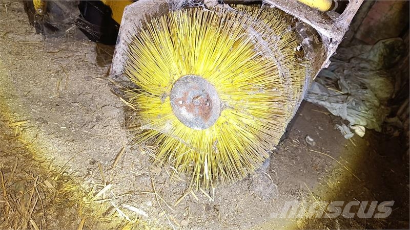 Handy Sweep fejemaskine walk-behind (TEXAS) Sonstige Landmaschinen