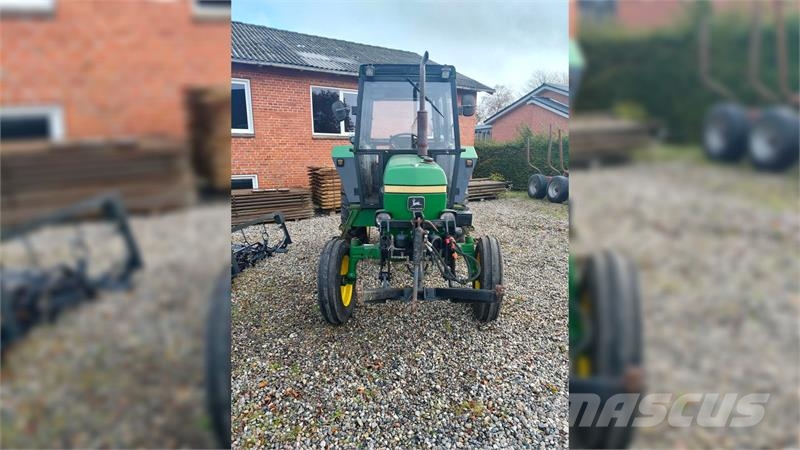 John Deere 2040 med frontlift Traktorji
