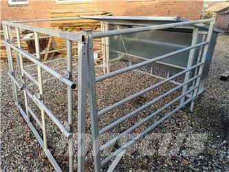 Jyfa Kalveboks - foderhæk Other livestock machinery and accessories