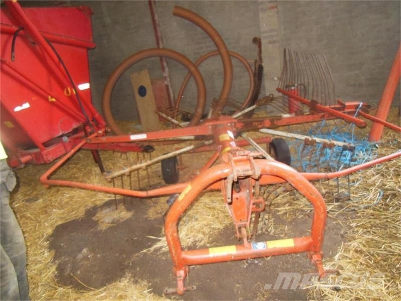 Kuhn GA 300 GM, rotorrive Pöyhimet ja haravat