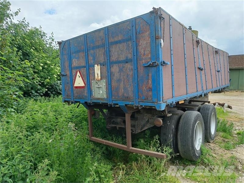 Lastbil tipvogn ca.12 tons, med blæser og med brem Remolques con caja de volteo