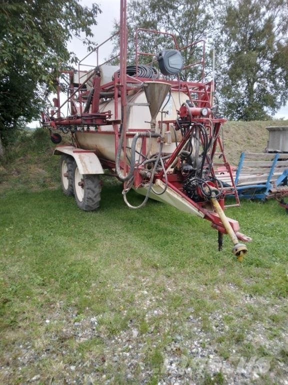 Lindus 5200 - 24 mtr. 5200 liter + 300 liter ren vand Trailed sprayers