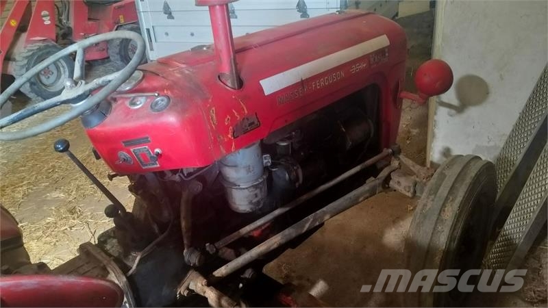 Massey Ferguson 35 X med førerhus (Sælges momsfri) Traktori