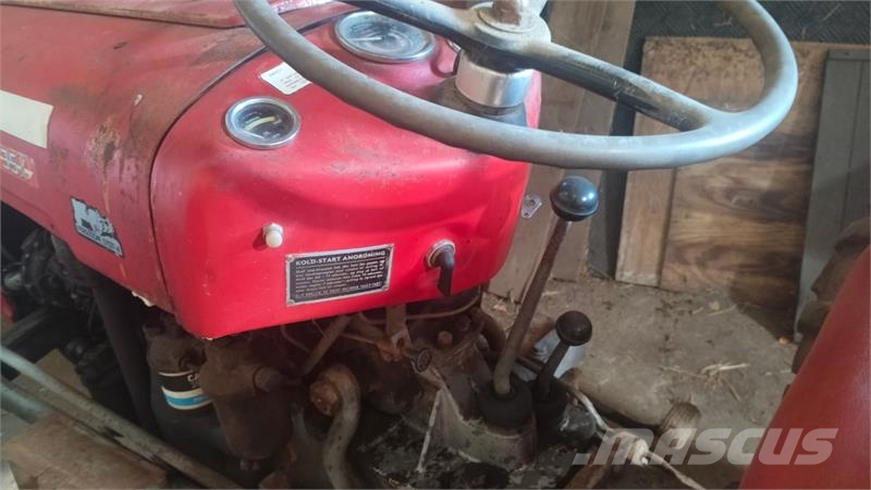 Massey Ferguson 35 X med førerhus (Sælges momsfri) Traktori