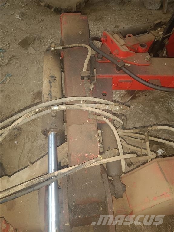 Överum /Massey Ferguson 6 furet Reversible ploughs