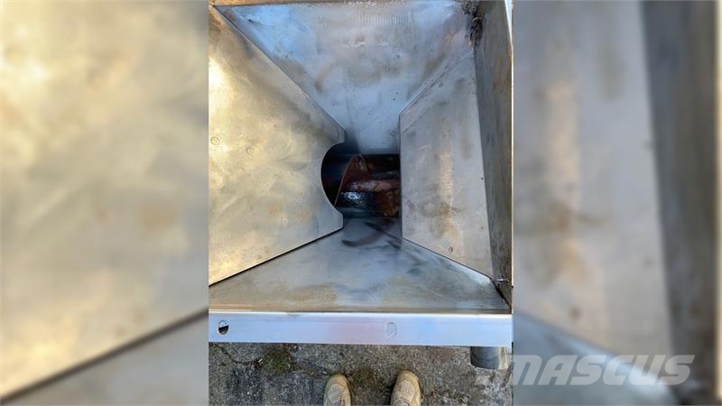 Skiold . Skiold Optagerstation Ø 50,8 med gearmotor, udfø Ostali stroji in oprema za živino