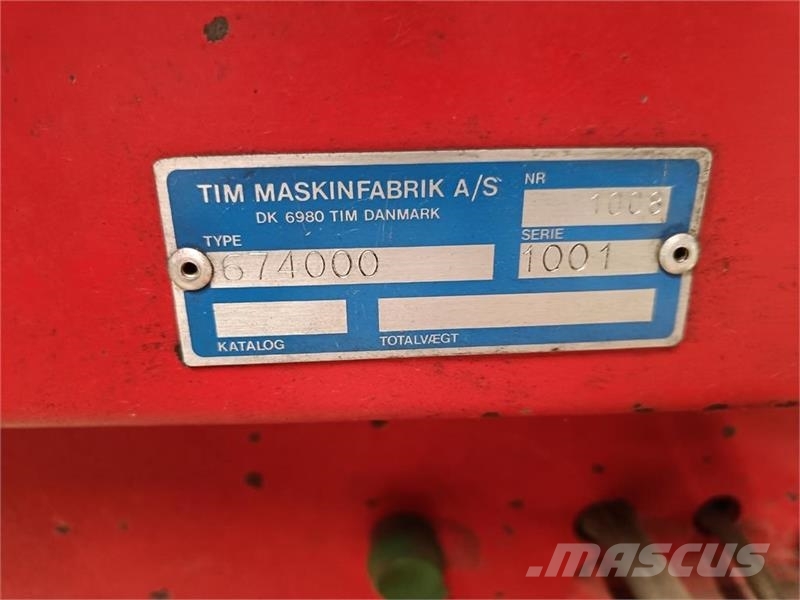 Tim 125/150 kan sættes et skillerum i. Tipper trailers